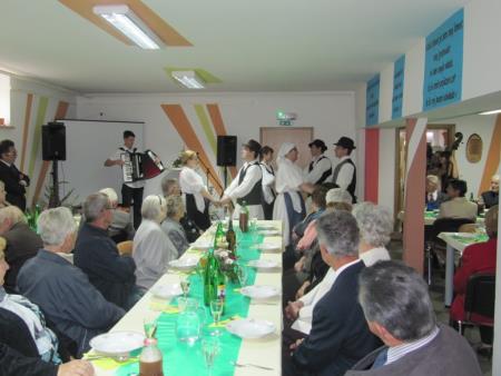 Srečanje starejših občanov Občine Razkrižje starih 70 in več let, maj 2014 20
